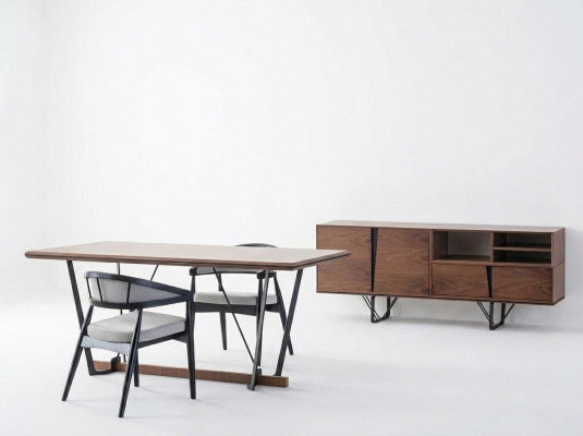 Groep eetkamer eettafel set 2-delig dressoir eettafel bruin hout