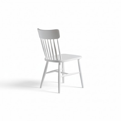 Set van 2 witte houten eetkamerstoelen.