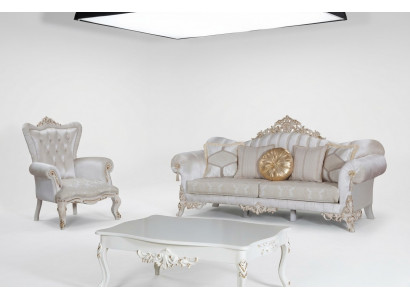 Luxe bankstel voor de woonkamer in klassieke stijl in de kleur wit.