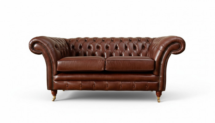 Chesterfield bank gestoffeerd in leer, banken in bruin, tweezits nieuw.