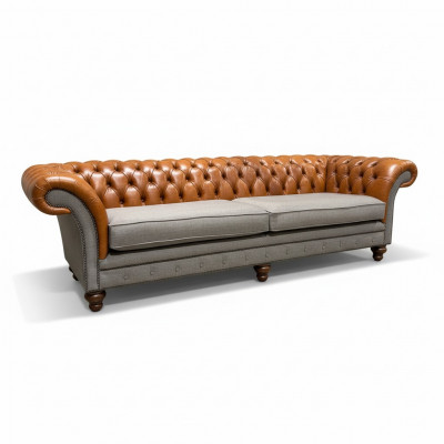 Klassieke 4-zits Chesterfield bank in bruin - hoogwaardig textiel en elegant lederen design