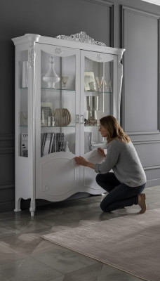 Luxe stijl kast dressoir vitrinekast design Italiaanse meubelen.