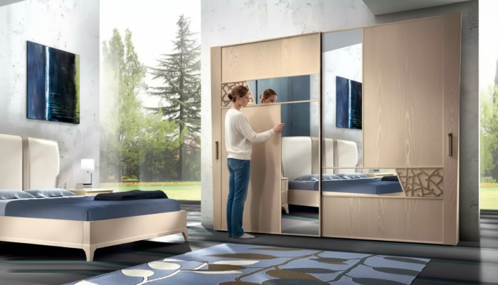Slaapkamer kledingkast houten kast hout Italiaanse meubels kasten.