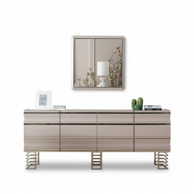 Woonkamer beige dressoir spiegel design meubels console hout ontwerper