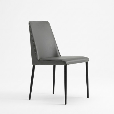 Volledig zwarte eetkamerstoel ontworpen houten stoelen textiel fauteuils