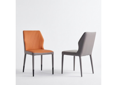 Bruine eetkamerstoelen, gestoffeerde fauteuil, eenzits luxe houten stoelen.