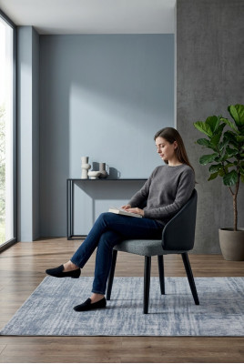 Blauw-grijze eenzitter luxe eetkamerstoelen design eetkamerstoelen