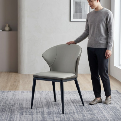 Witte gestoffeerde designer stoelen, textiel, eetkamerstoelen, hoogwaardige houten stoelen.