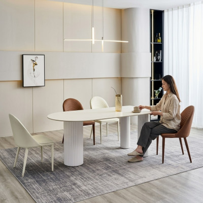 Eetkamer meubels Halfronde eettafel 4x witte bruine stoelen Luxe set