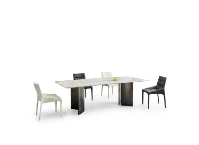 Groot eetkamerset Rechthoekige witte eettafel 4x stoffen stoelen 5-delige
