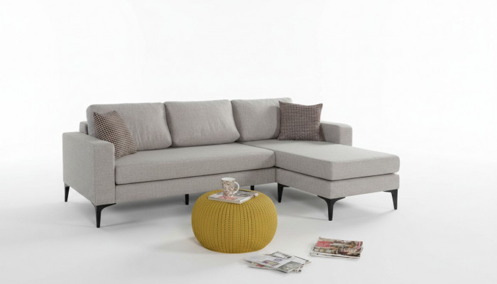 Woonkamerbank in L-vorm, moderne luxe hoekbank, gestoffeerd en nieuw.   - Bank in L-vorm voor de woonkamer, moderne luxe hoekbank, gestoffeerd en nieuw.