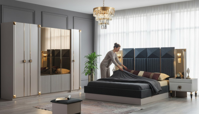 Luxe slaapkamer meubels Gestoffeerd tweepersoonsbed Houten nachtkastjes Kast