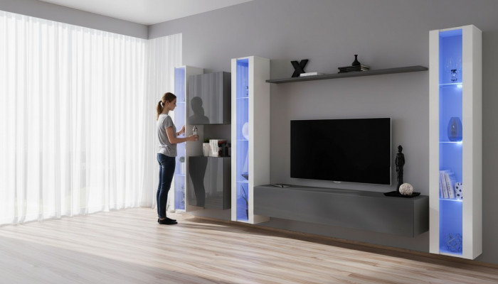 Woonkamer inrichting Grijs Wandkast Hangende vitrine Luxe inrichting Modern