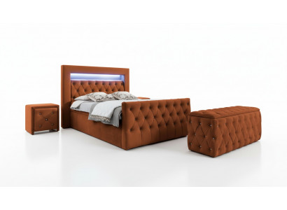 Chesterfield slaapkamerset textielbed 2 houten nachtkastjes krukje