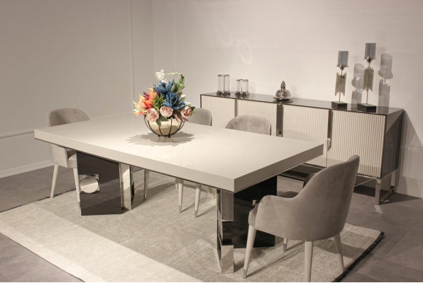 Eetkamer Design Set 6 delig - Design Eettafel met 4 stoelen en een modern dressoir