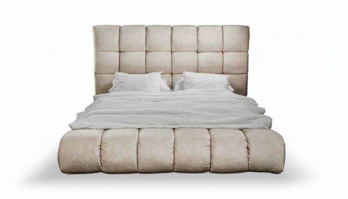Luxe pluchen bed in grote handige slaapkamer designer bed Nieuw Binnenruimte