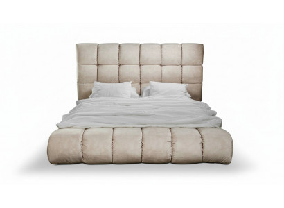 Luxe pluchen bed in grote handige slaapkamer designer bed Nieuw Binnenruimte