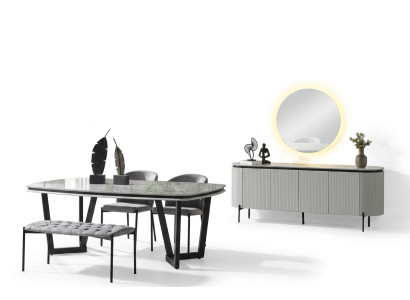 Modern eetkamer set bestaat uit eettafel, 4 stoelen en dressoir spiegel.