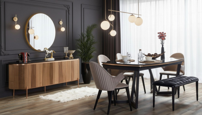 Luxe eetkamerset bestaande uit eettafel, 4 stoelen en dressoir, 7-delig.