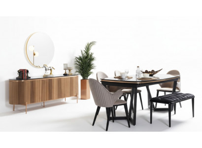 Luxe eetkamerset bestaande uit eettafel, 4 stoelen en dressoir, 7-delig.