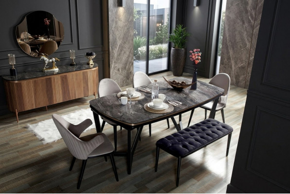 Luxe eetkamerset bestaande uit eettafel en 4 stoelen, nieuwheid 5-delig.