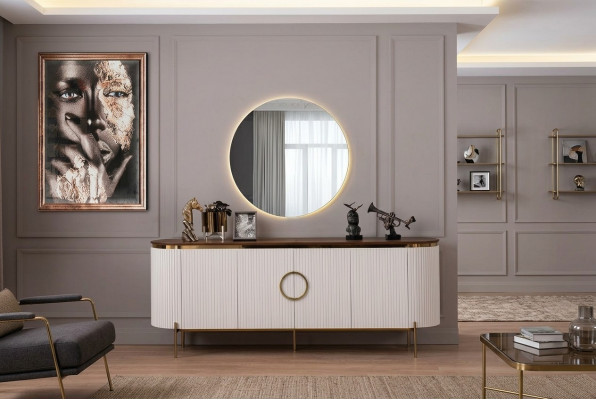 Eetkamer set bestaat uit dressoir en spiegel beige met goud elementen.