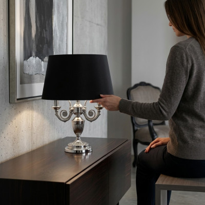 Tafellamp met zwarte kap Lichte tafellamp Tafellamp Lamp