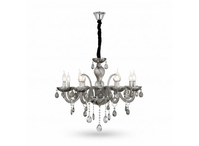 Kroonluchter Smoke Crystal in de woonkamer brengt een nieuwe chique luxe in huis.
