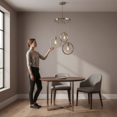 Hanglamp in moderne woonkamer luxe stijl mat chroom