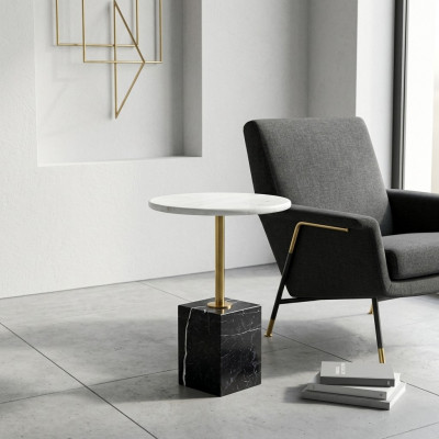 Moderne salontafel van topkwaliteit, rond, stijlvol bijzettafeltje van luxe.