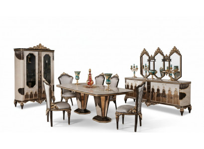 Klassiek witgouden eetkamerset, eettafel met 6 stoelen en een dressoir.