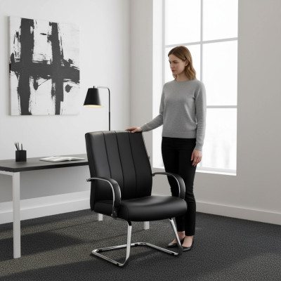 Chefsessel van zwart leder met bekleding, bureaustoel, computerstoelen, stomeubilair, nieuw.