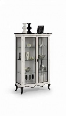 Woonkamer meubels dressoir hout vitrines glazen kast massief houten vitrine