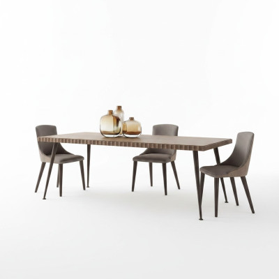 Volledige inrichting eettafel stoelen set design tafel eetkamer dressoir
