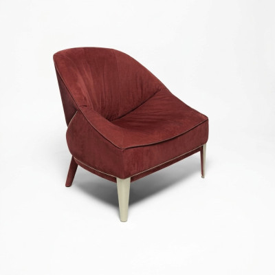 Rode design fauteuil met houten poten stoffen fauteuil eenzitter woonkamer meubels