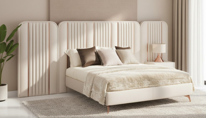 Slaapkamer, tweepersoonsbed, beige bedframe, kingsize bed, luxe meubels