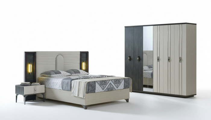 Luxe slaapkamerset 4-delig. Bed 2x nachtkastjes kledingkast Beige