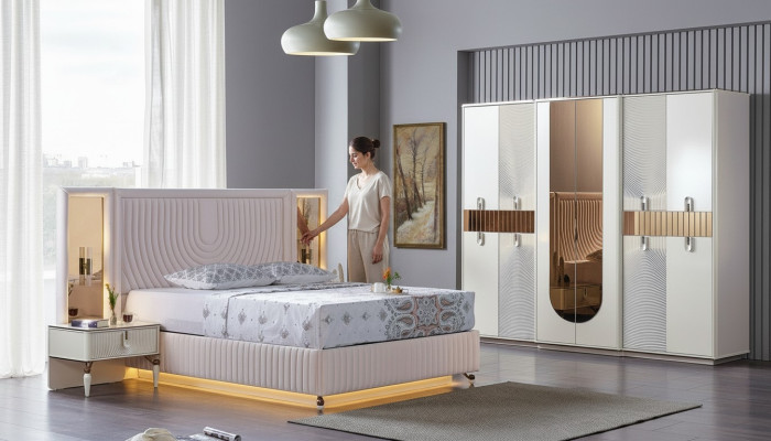Luxe slaapkamer set: bed, 2 nachtkastjes, kast van hout. Compleet, modern en nieuw.