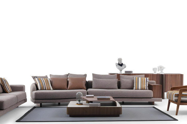 Grijze woonkamerbanken, stoffen banken, design fauteuils, houten salontafel, 5-delig.
