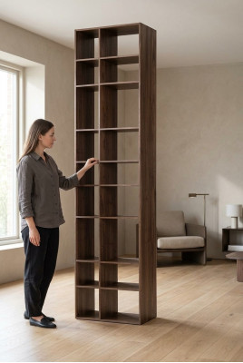 Modern bruin houten boekenplank woonkamer planken inrichting nieuw meubilair