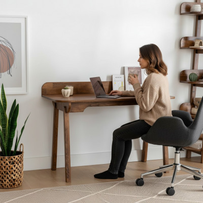 Bruine houten tafel Luxe bureaus Designer houten bijzettafels