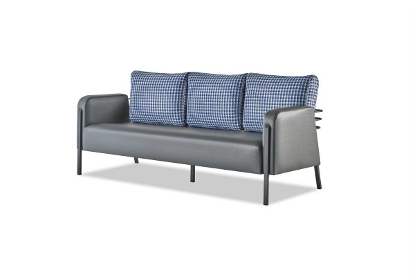 Compleet zitmeubelset 3-zits, 2-zits, fauteuil grijsblauwe leren bekleding.
