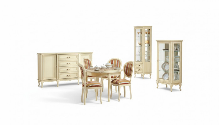 Klassieke eetkamer commode tafel stoelen vitrine King Chippendale Versailles1