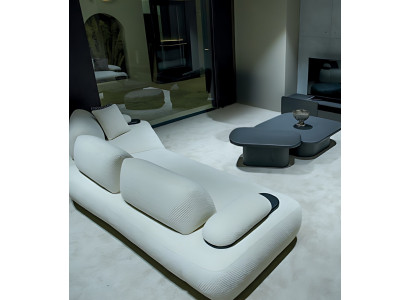 Stilvolles und minimalistisches Ecksofa für moderne Innenräume