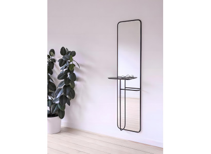 Minimalistischer Wandspiegel  mit integriertem Regal für Accessoires